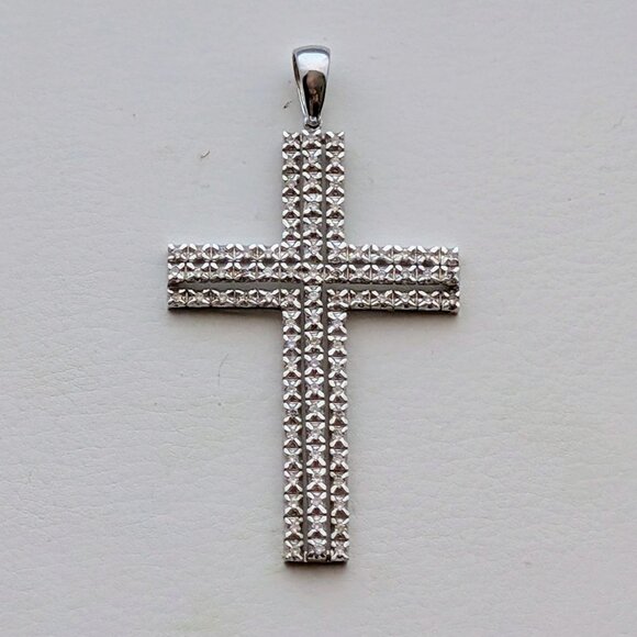 Vintage Large Solid 18K 750 White Gold Diamond Cluster Cross Pendant